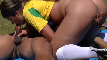 Fernanda fodendo com boleiro tarado